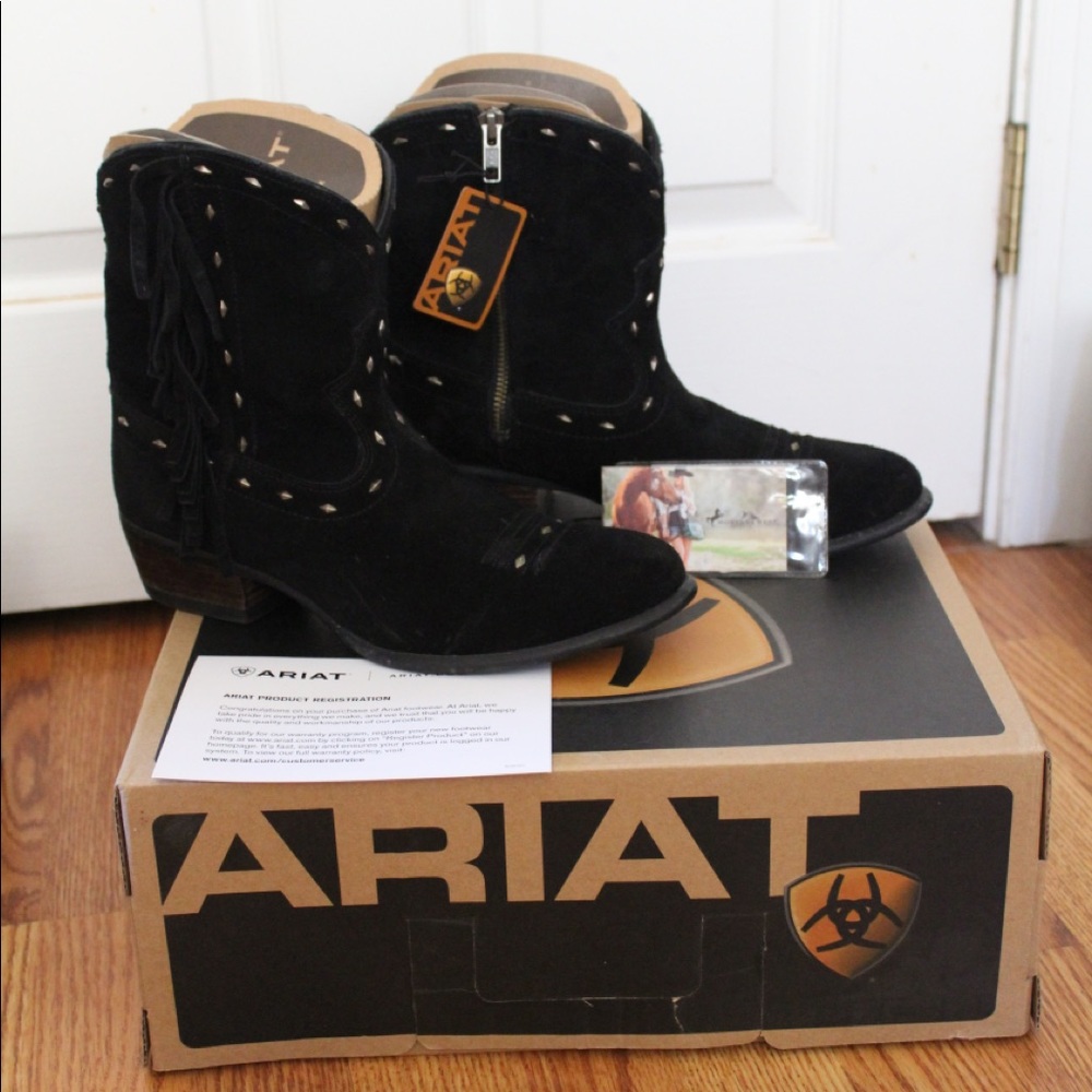 Ariat size 8 Sunset Boots in Onyx Suede